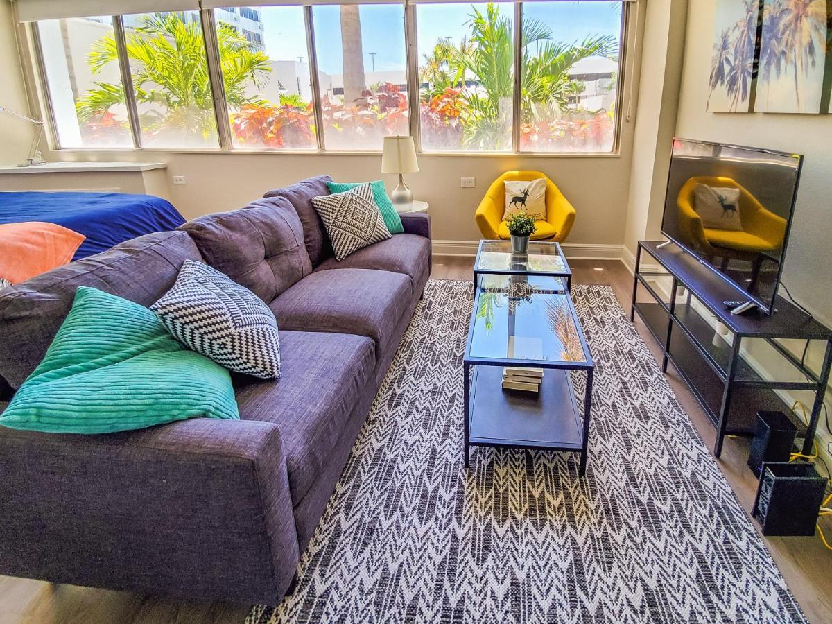 Frontdesk The Wayland Apts Downtown St Pete Διαμέρισμα Αγία Πετρούπολη Δωμάτιο φωτογραφία